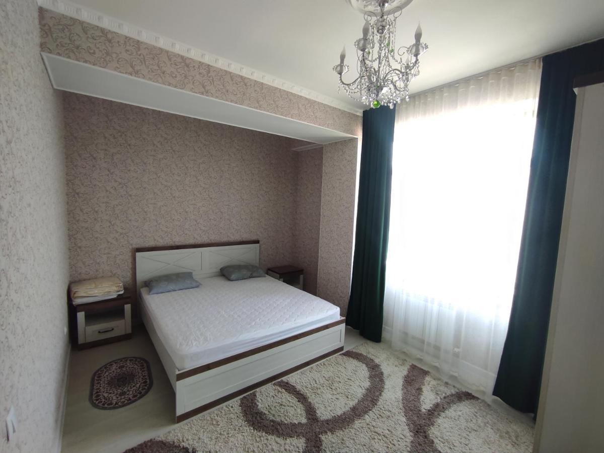 Prestigious Apartment In 比什凯克 外观 照片